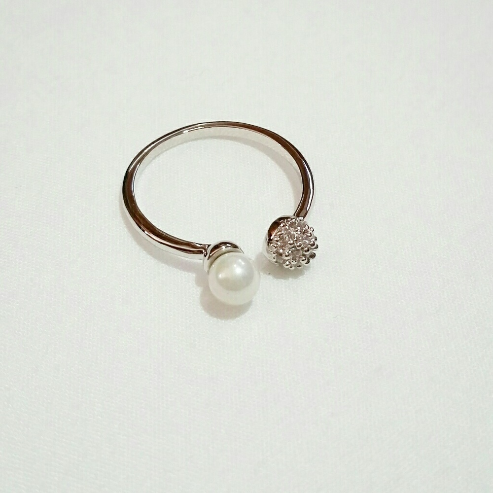 2/$22☆Pearl crystal open ring
